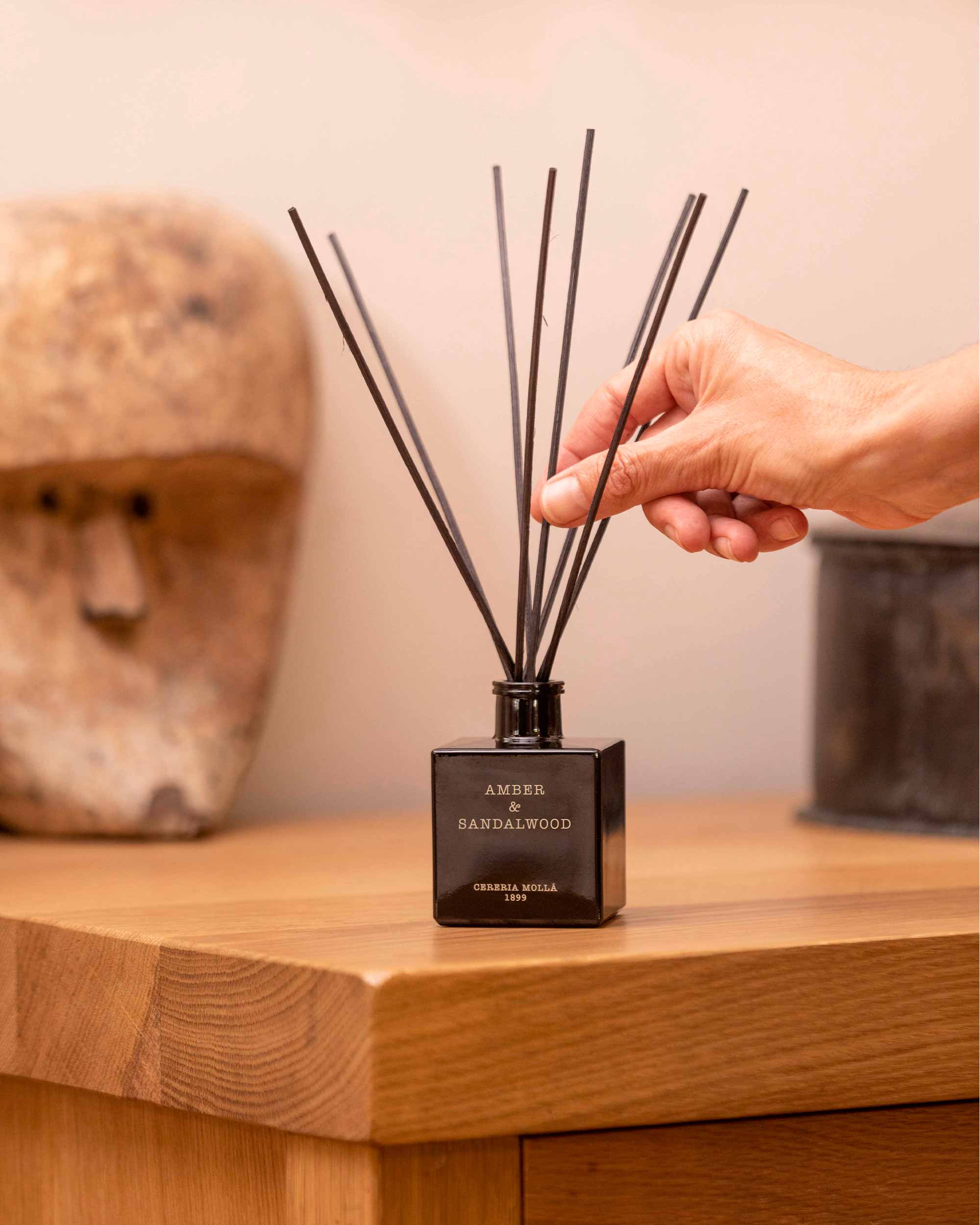 Amber & Sandalwood 100ml Reed Diffuser