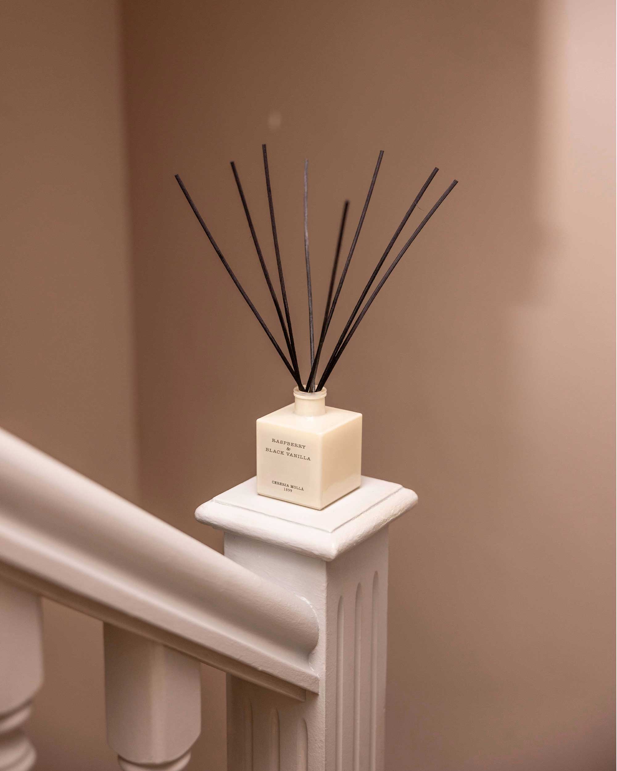 Raspberry & Black Vanilla 250ml Reed Diffuser